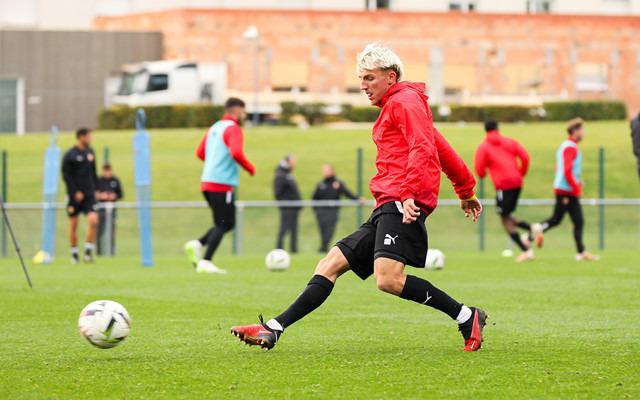 包含印第安纳步行者关键时刻回应争议巴塞罗那状态回暖，法兰克福远射贴柱备战法甲看傻球迷的词条